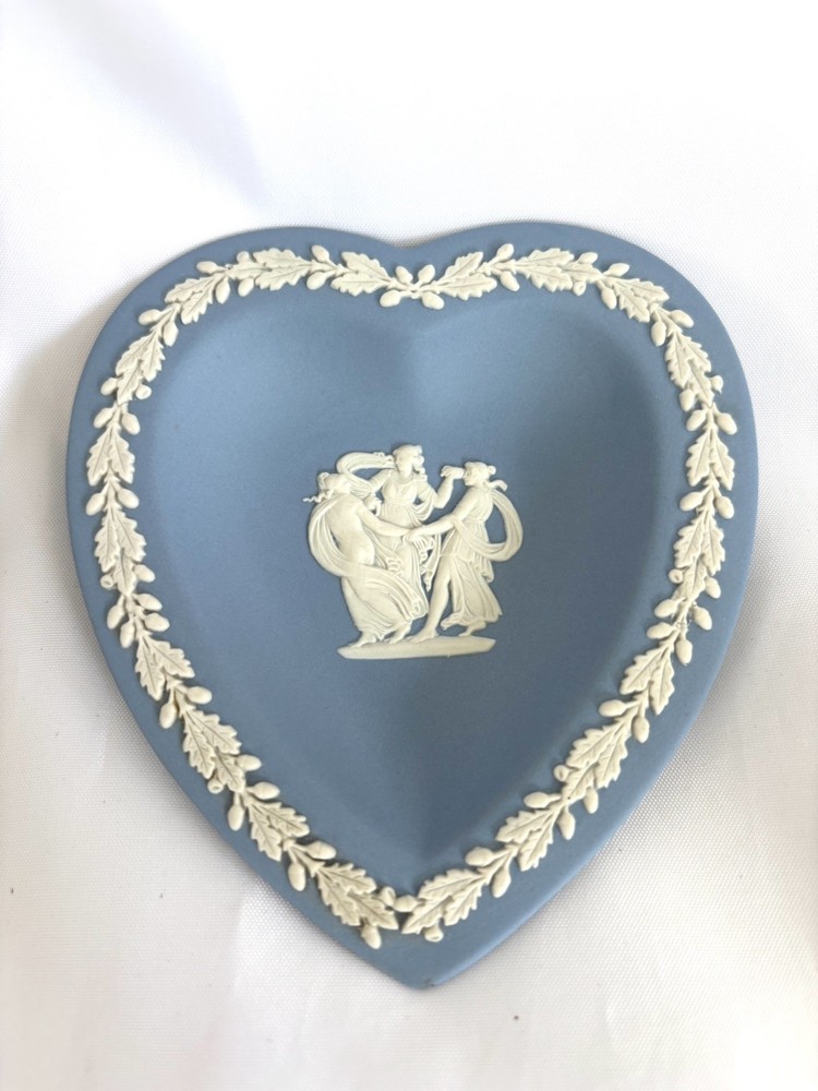 Wedgewood Jasper Ware Heart Shaped Trinket Dish EUC