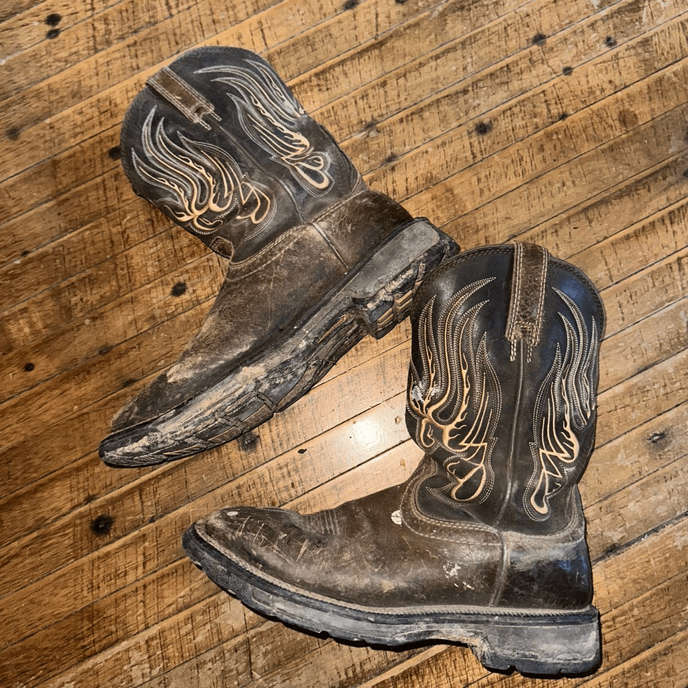Ariat Work 9EE Embroidered Round Toe Cowboy Boots for Men