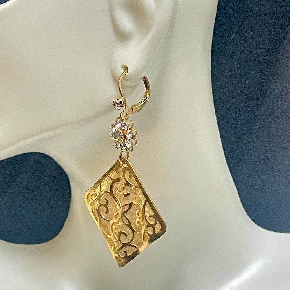 Liz Palacios Chandelier Earrings / Made With Swarovski Crystals 14KGP LB