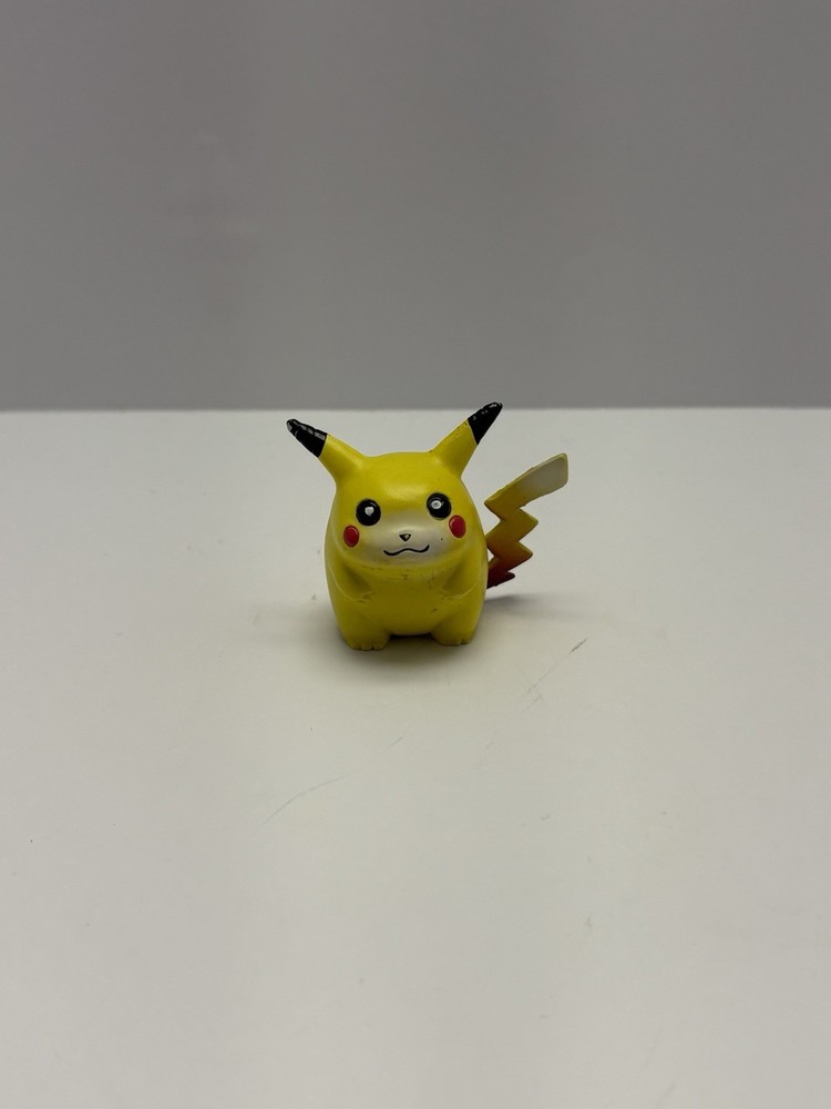 TOMY Vintage 1999 Pokemon Pikachu Toy Pencil Topper Action Figure