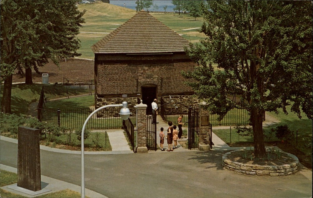 Pittsburgh Pennsylvania Block House Point State Park Fort Pitt unused postcard