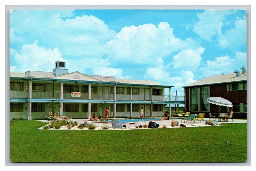Newton KS Kansas Ramada Inn Motel Hotel Pool View Unposted Chrome Postcard