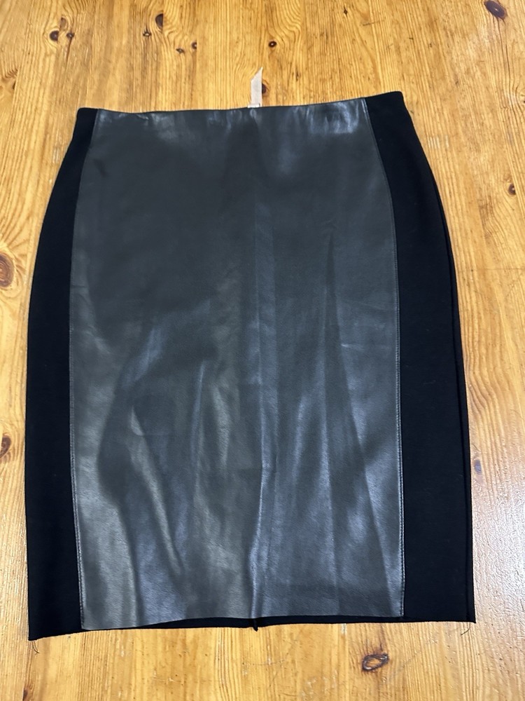 Bailey 44 Black Faux Leather Pull-On Skirt Vegan Stretch Size 4