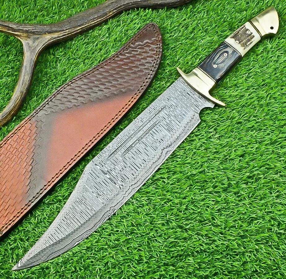 Handmade Damascus Steel Hunting Bowie Knife with Stag Horn Handle