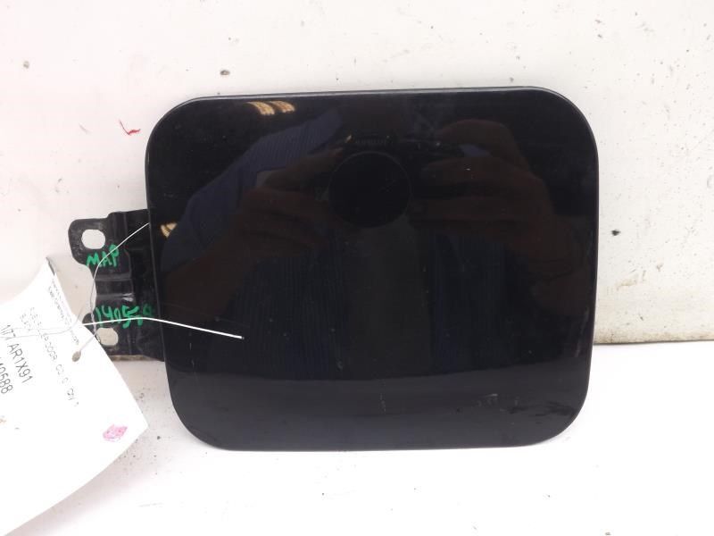 91 STEALTH FUEL FILLER DOOR 135720