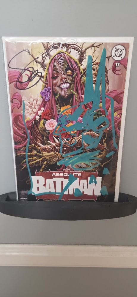 Absolute Batman #17 (Ivy true Form) Signed By MARK BROOKS and SCOTT SNYDER
