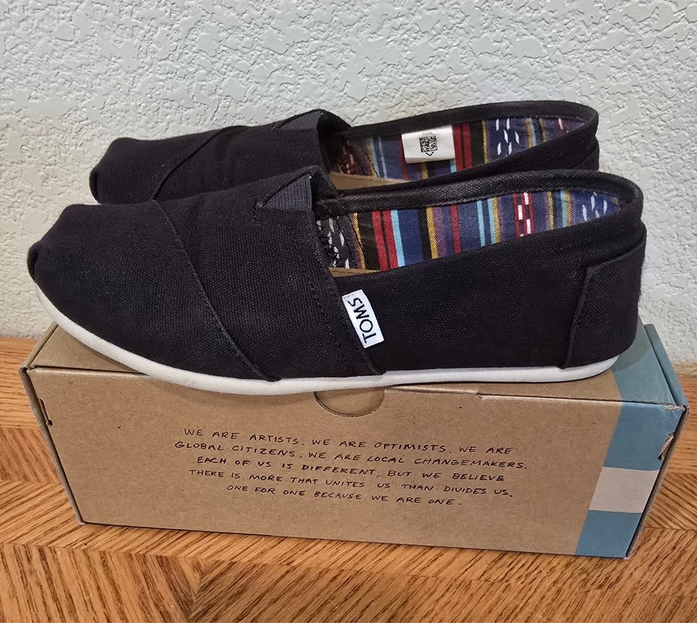 Toms Shoes Womens Ballet Flats Black Canvas Slip On Comfort sz 6.5