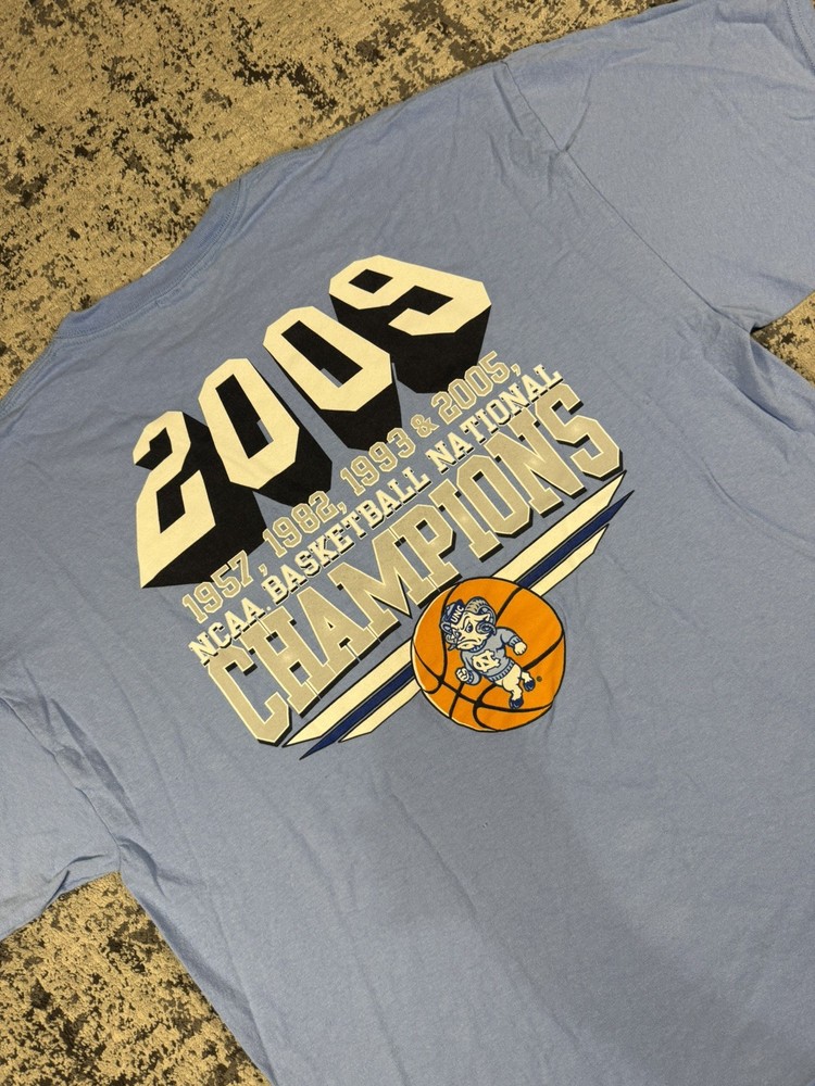 UNC Tar Heels 2009 NCAA Champions T Shirt Mens XL Blue Basketball Gildan Graphic
