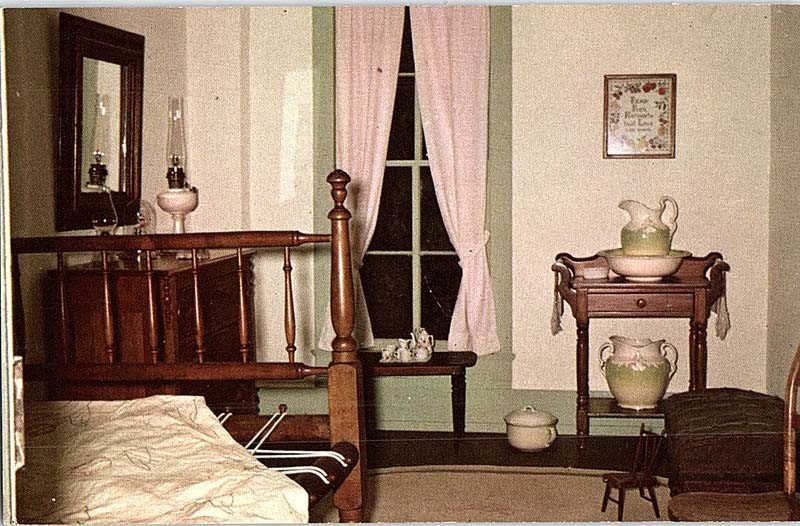 Postcard HOUSE SCENE Vandalia Illinois IL m/09 AJ5236