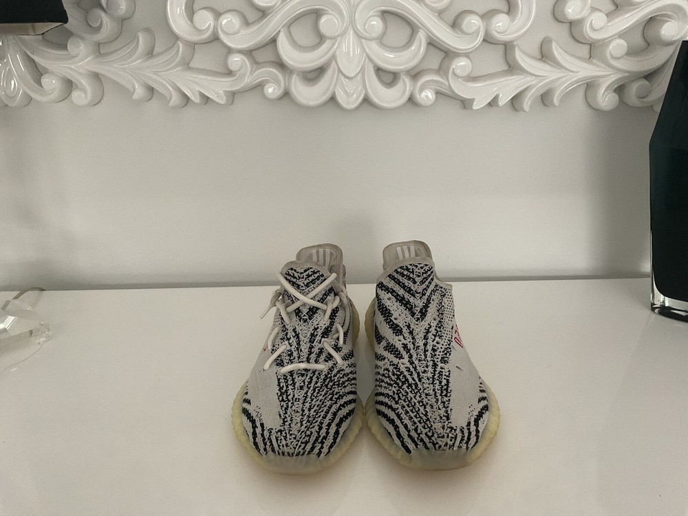 Size 9.5 - adidas Yeezy Boost 350 V2 Low Zebra