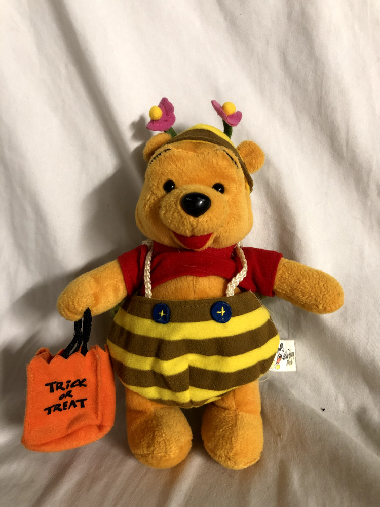 Winnie the Pooh in a bee costume Walt Disney World 9” Plush