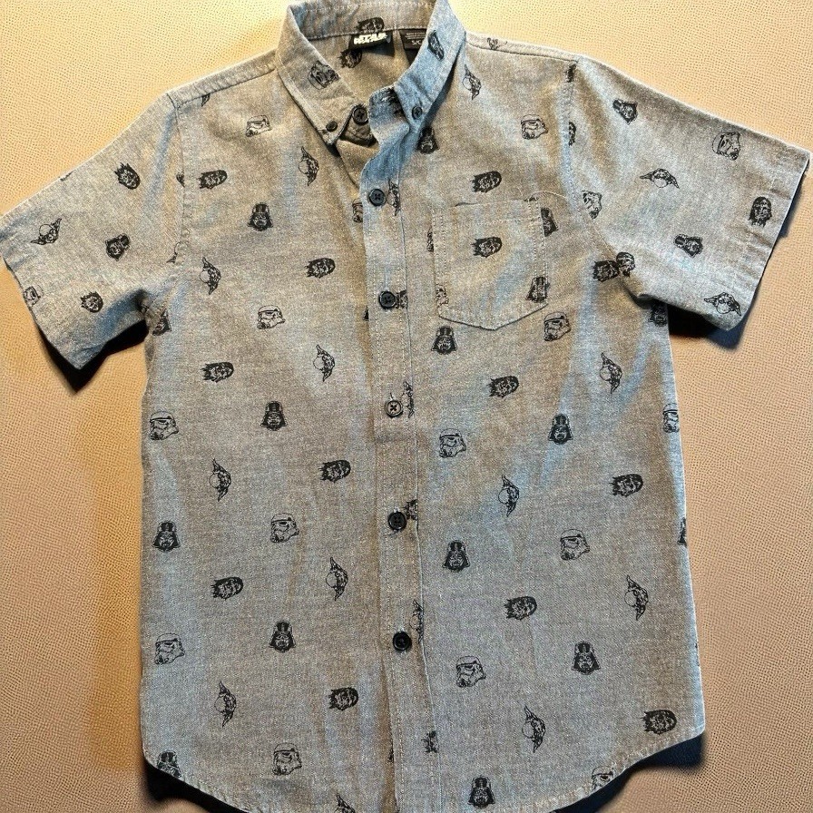Star Wars Men’s Shirt Sz Small Button Down Gray Darth Vader Yoda Stormtrooper