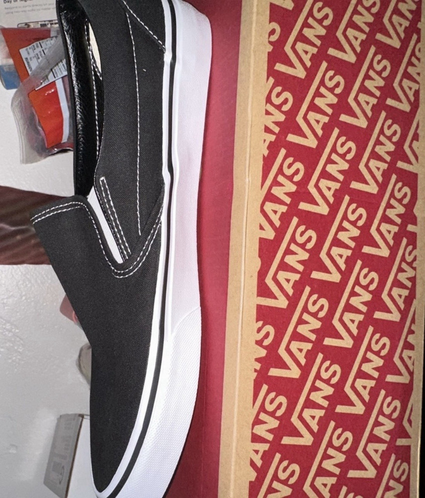 VANS Men’s Slip-On Canvas Casual Shoes Black/White Size 12 New w/ Box