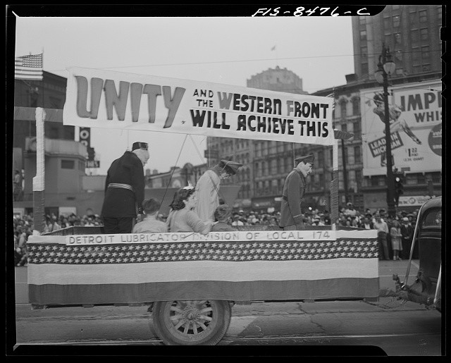 Photo:Detroit Michigan 1942 Labor Day Parade Army Red Cross Union Float