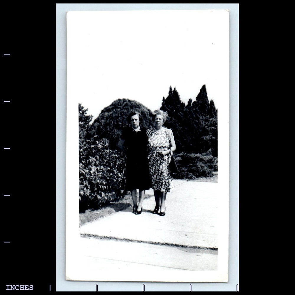 Old Vintage Photo WOMEN STANDING OUTSIDE