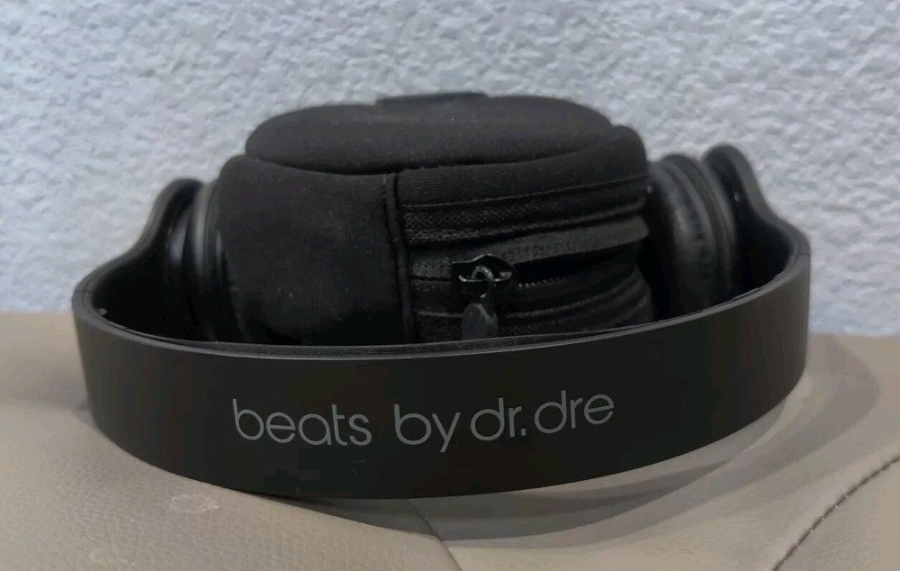 Beats by Dr. Dre Solo HD Over the Ear Headphones - Black Works Ships Fast!!