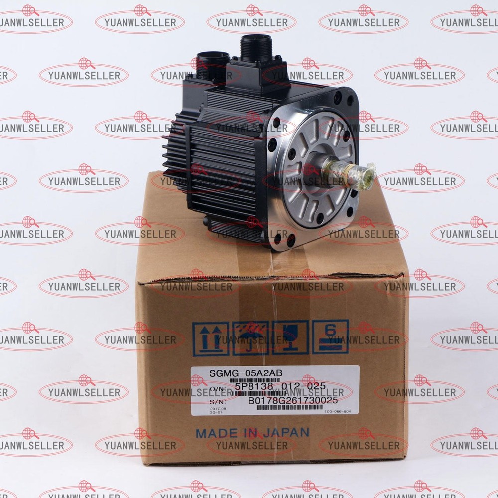 1PCS NEW Yaskawa Servo Motor SGMG-05A2AB SGMG05A2AB