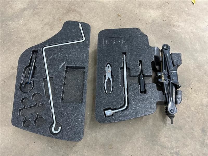 ES350     2007 Jack 104473180 NO FOAM TRAY NO SPARE TIRE