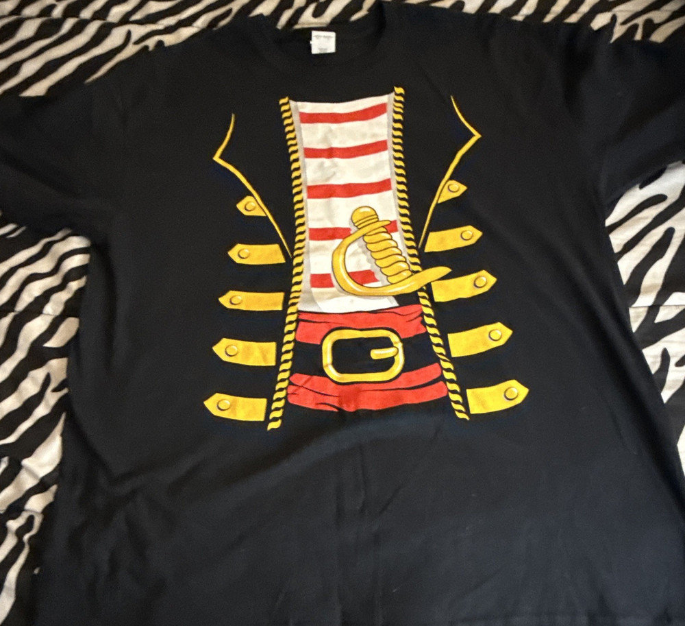 Gildan Heavy Cotton Pirate Graphic Black Short Sleeve Crew Neck Men's T-Shirt XL