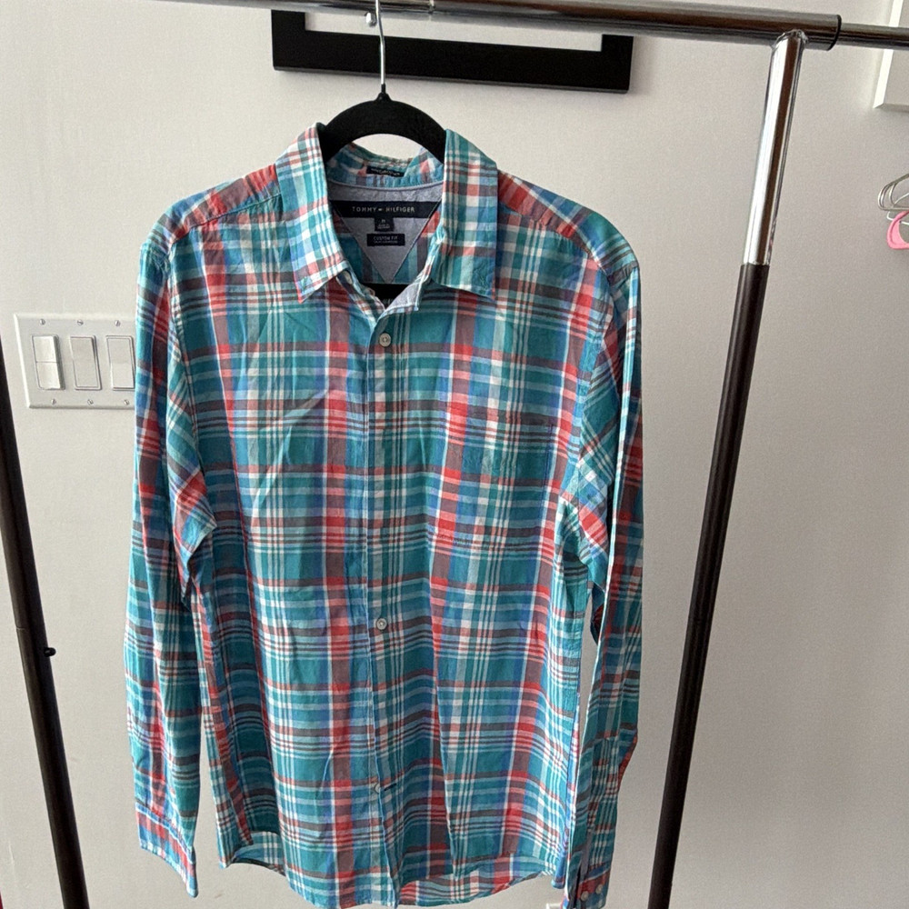 Tommy Hilfiger Custom Fit M Blue Red White Plaid Long Sleeve Button-Up Shirt
