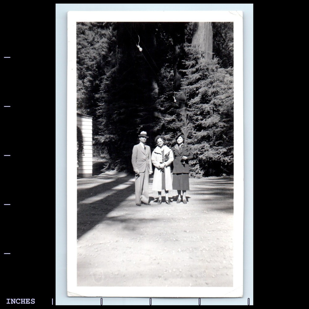 Old Vintage Photo MAN WOMEN STANDING OUTSIDE