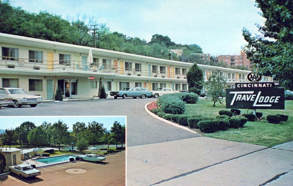 Travelodge Motel Cincinnati OH Ohio Postcard
