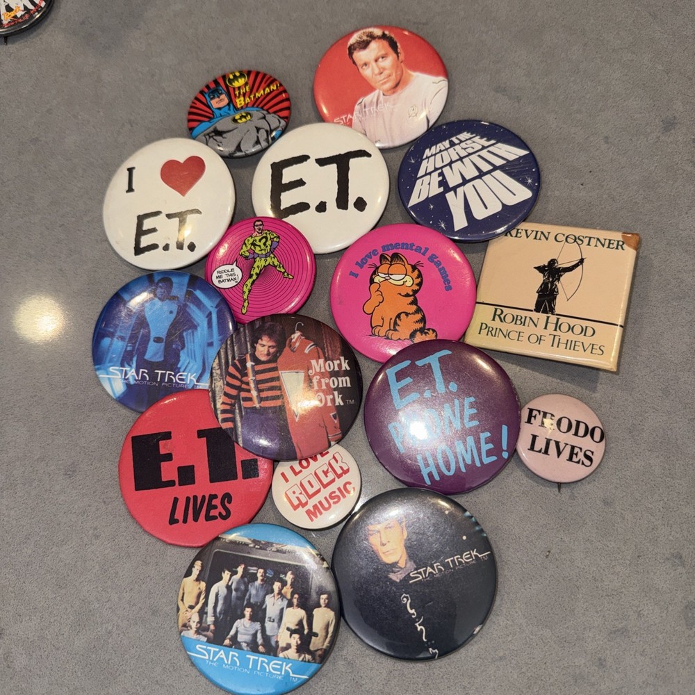 VINTAGE Collectible Pinbacks Lot (16) Buttons Star Trek, ET, DC Comics