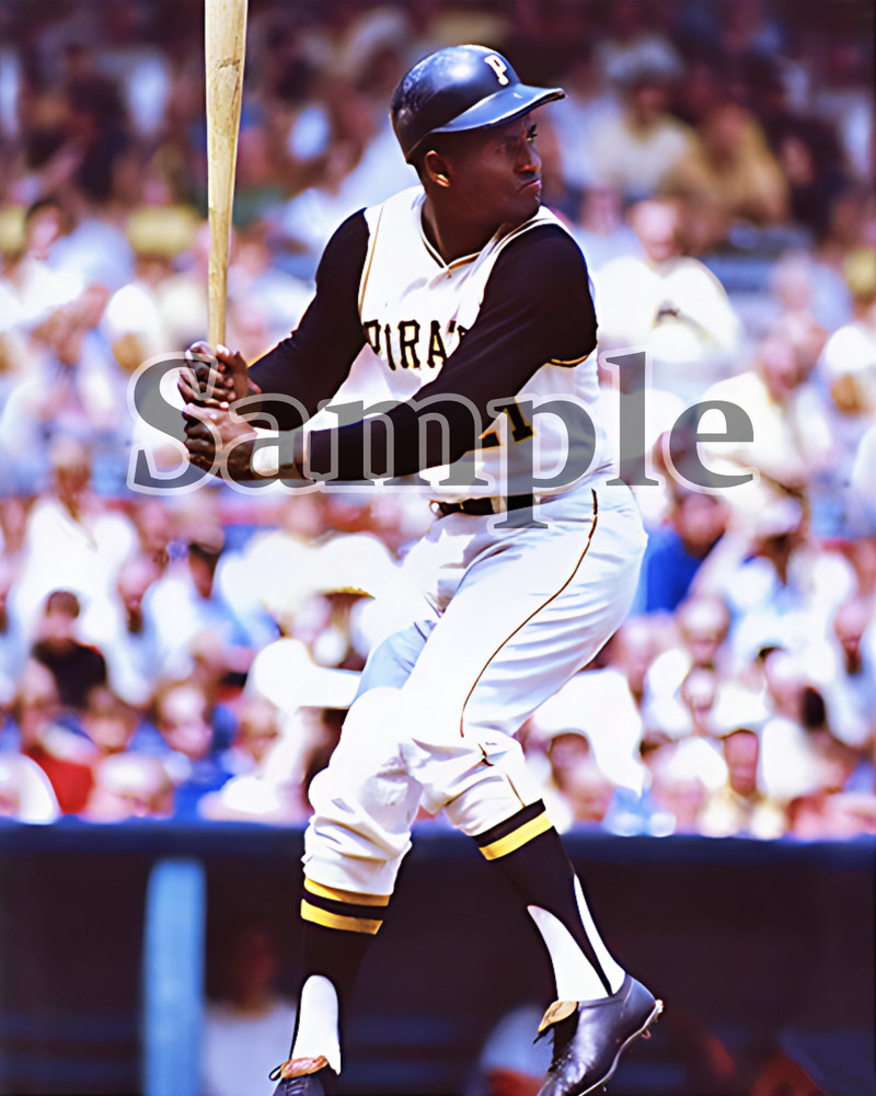 MLB Roberto Clemente Pittsburgh Pirates at Bat Color 8 X 10 Photo Picture
