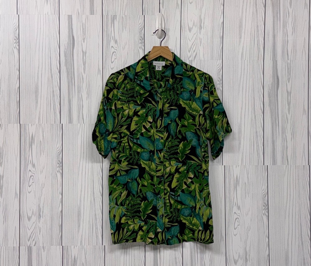 Avenue top womens size 18/20 button up short sleeve blouse floral