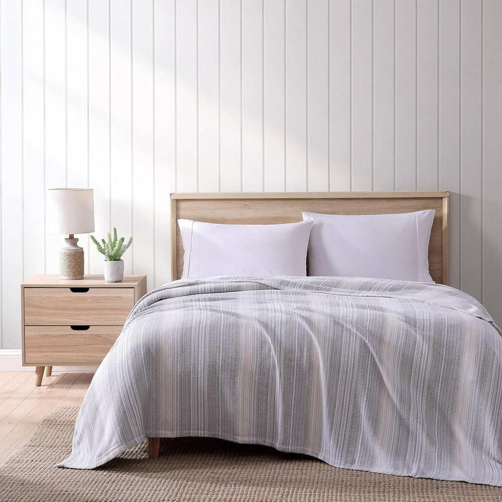 - King Blanket, Soft Cotton Bedding, Lightweight Home Decor for All Seasons (San