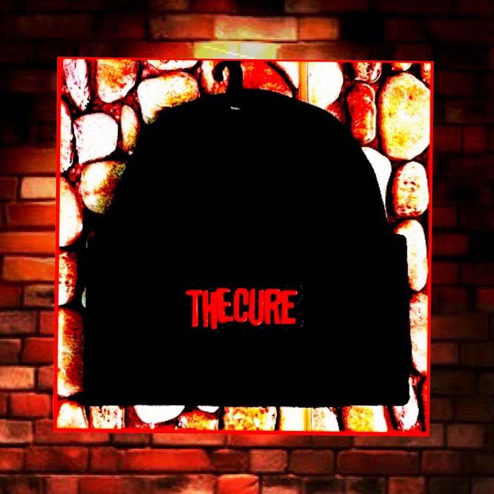 THE CURE  BLACK PATCHED BEANIE ( OTHER COLORS )➕NECKLACE
