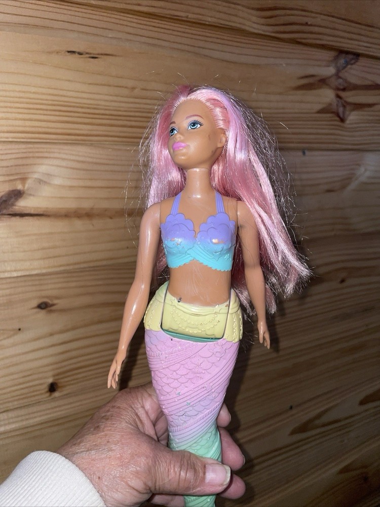Mattel 2017 Barbie Daisy Curvy Mermaid Doll with Purple Teal Tail Pink Hair