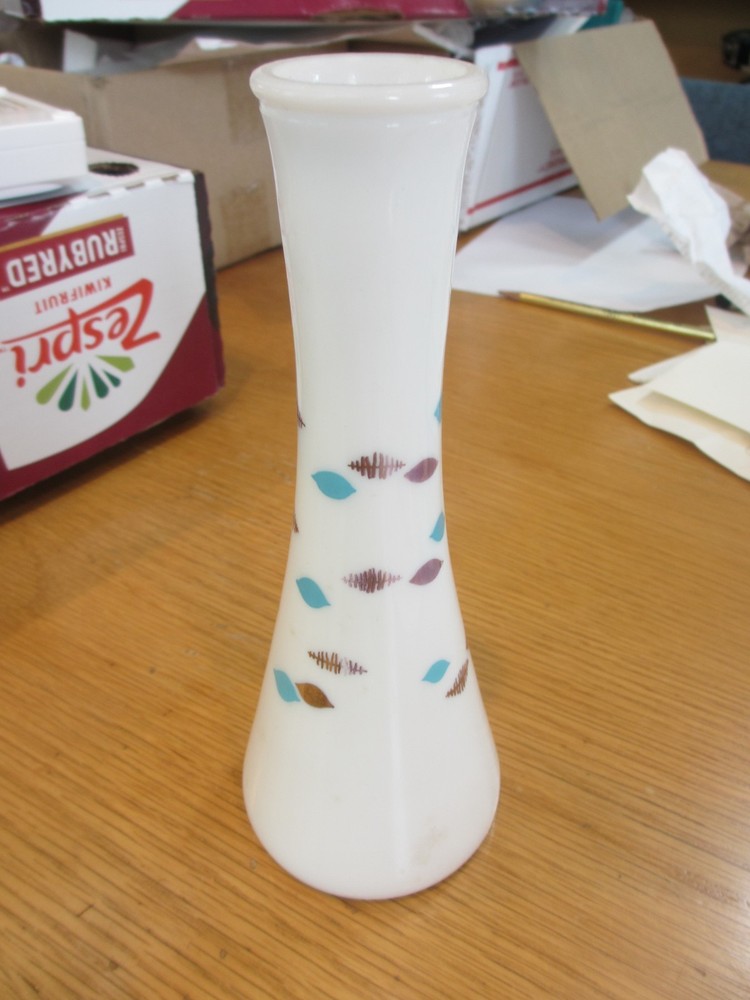Vintage Mid-Century Modern MCM ATOMIC MILK GLASS VASE Turquoise Leaf 8