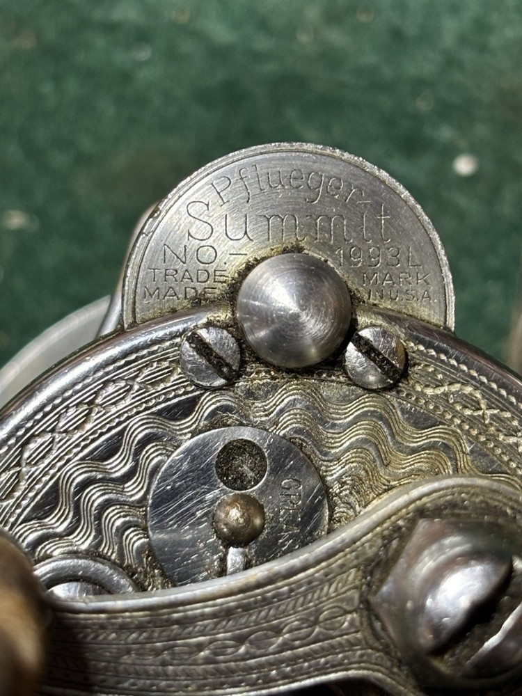 Vintage, Pflueger Summit 1993L Level-Wind Engraved Baitcasting Reel Right Hand