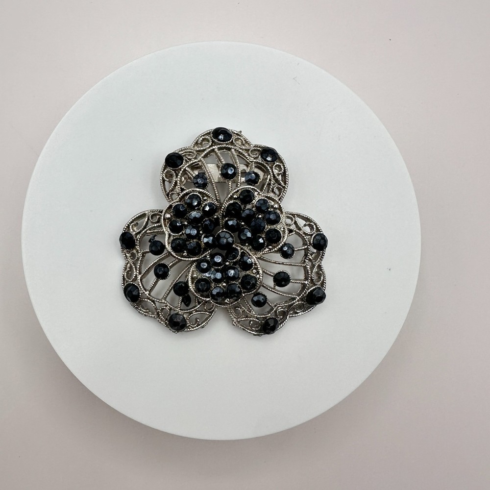 Vintage 90s Silver Tone Filigree Flower Black Rhinestone Brooch Pin Boho Jewelry
