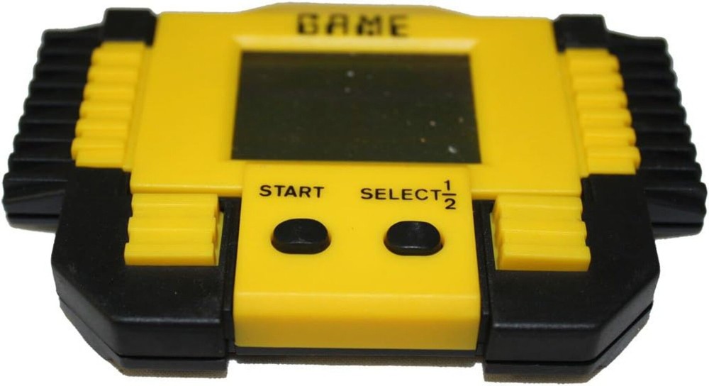 19470 - Grand Prix Hand Held Battery Operated Game - [R-30 Garage]