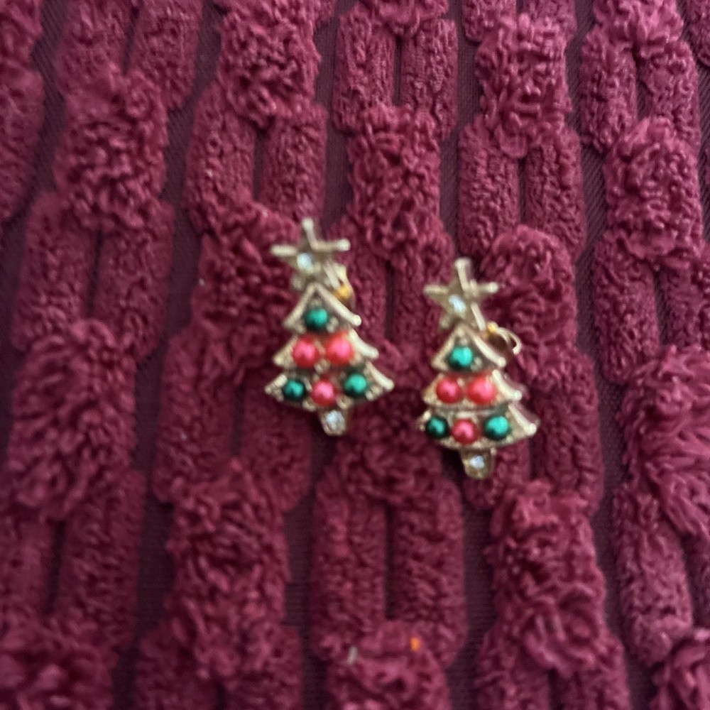 Vintage Avon Christmas Tree Earrings  - Pierced