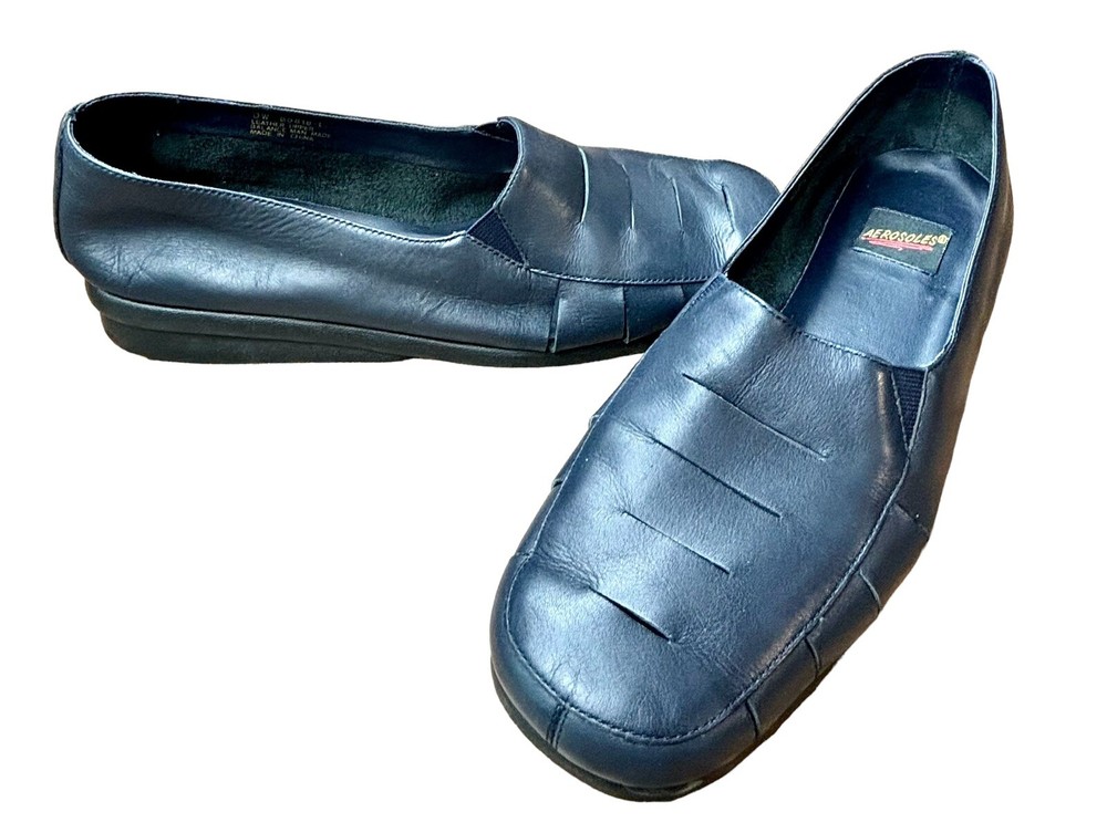 Aerosols Women’s 9 W Leather Laser Cut Comfort Shoe Navy Blue Size