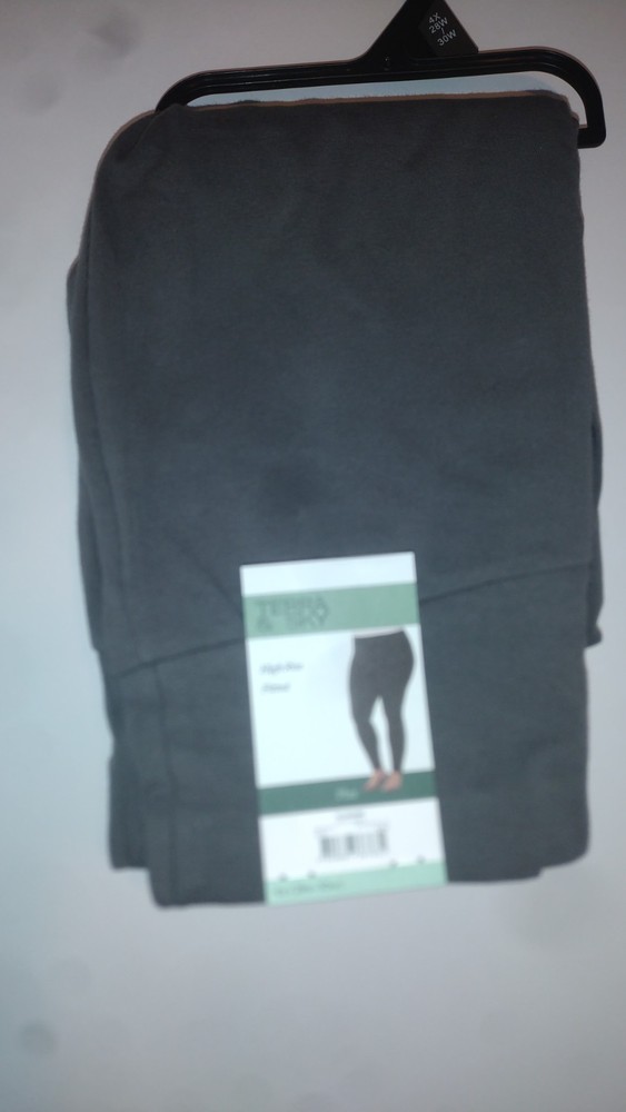 Terra and Sky gray High Rise Capri Leggings 3X (24W-26W) NWOT