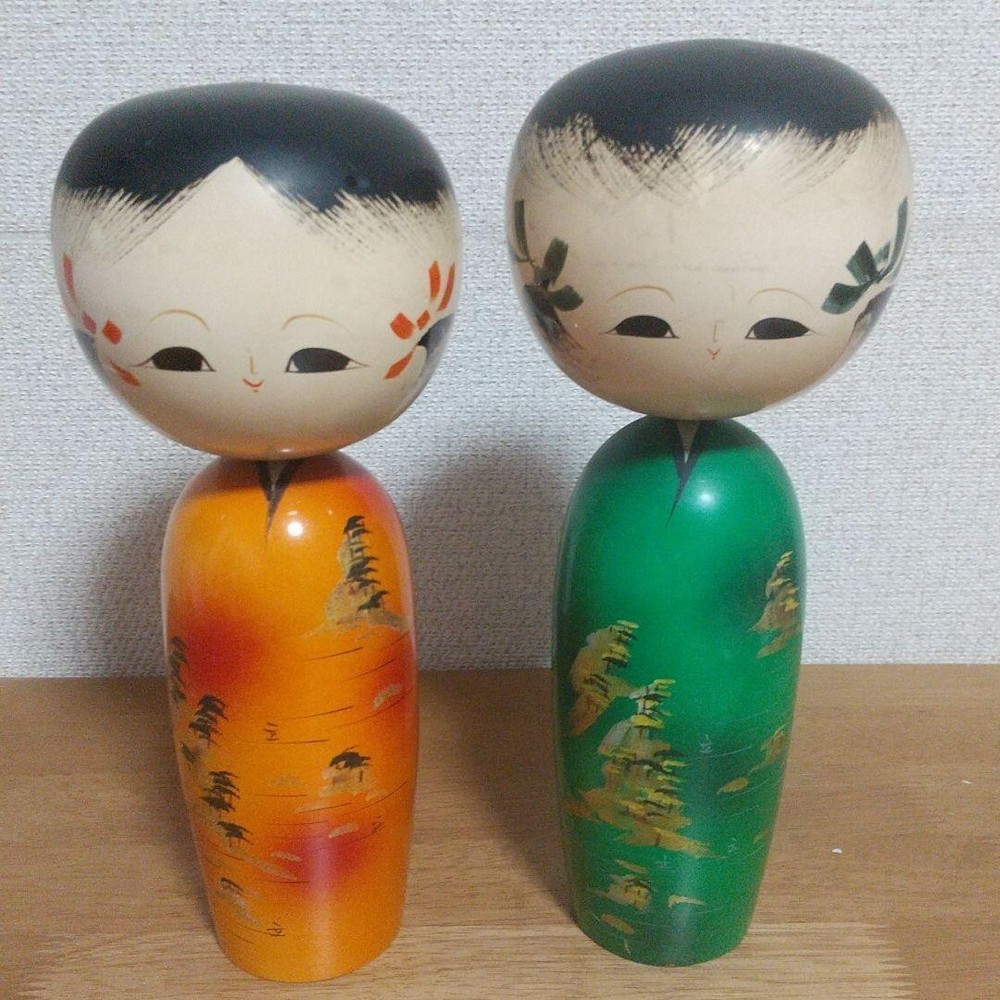 Muneyama Kokeshi Doll Set Green 26cm Orange 25cm Used Collectible Handmade