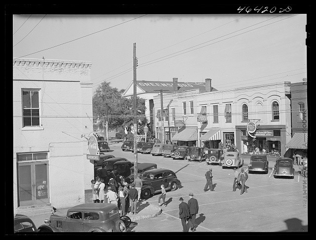 Photo:Greensboro Georgia 1941 downtown street scene cars storefronts