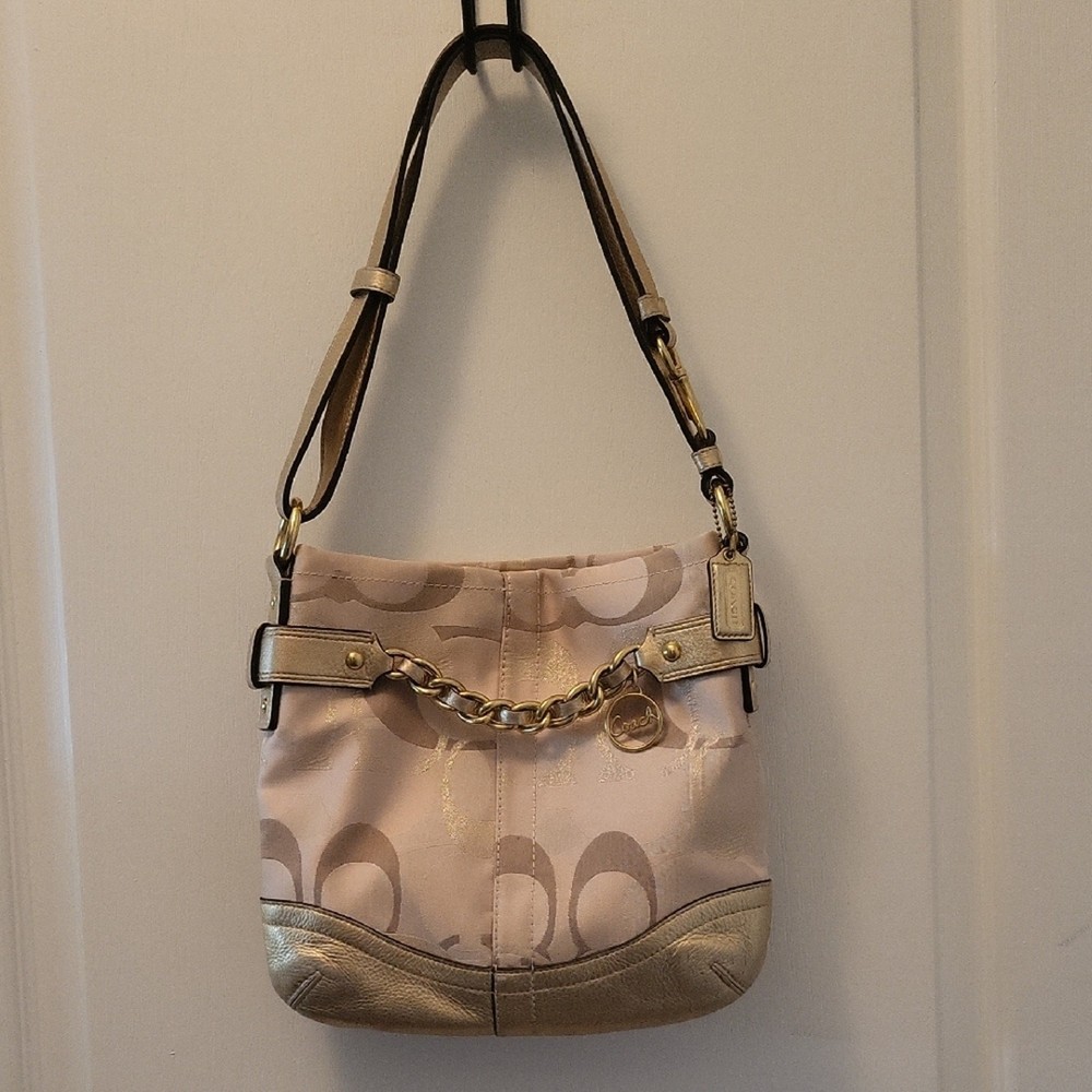 Coach Optic Tan/Gold Chain Signature Convertible Crossbody Shoulder Bag F19820