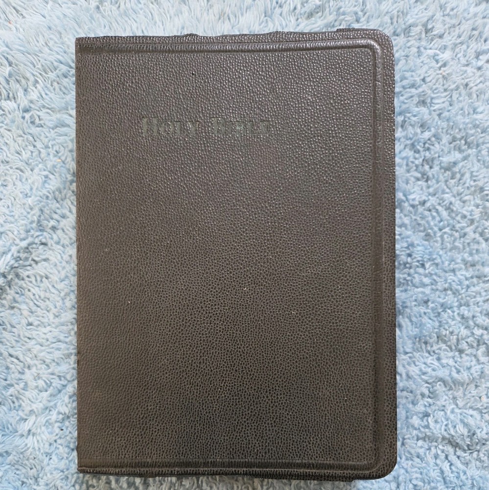 King James Version Holy Bible Self Pronouncing by World Publishing Black KJV