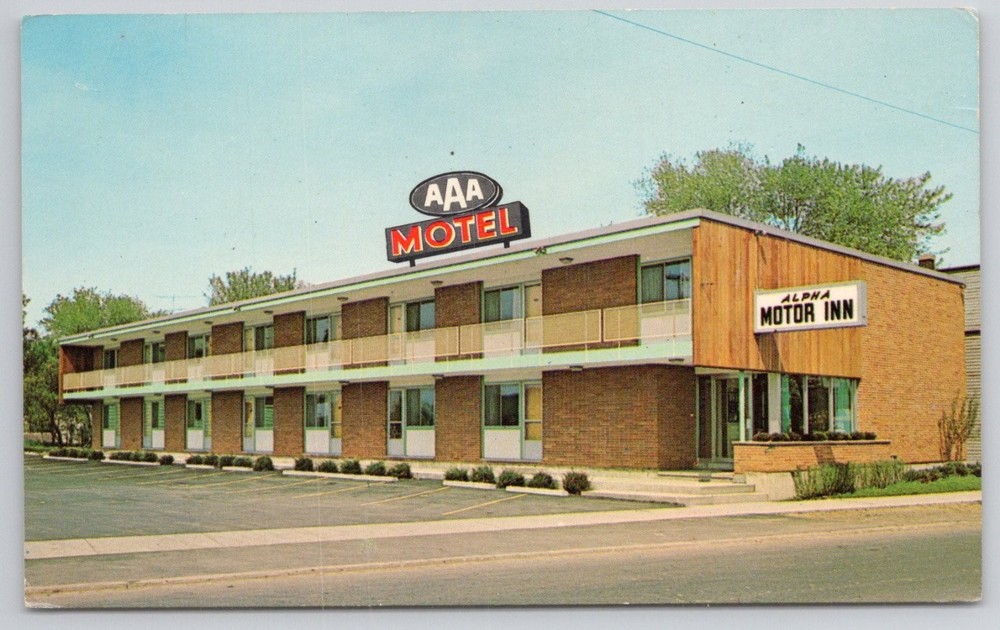 Alpha Motor Inn Niagara Falls NY AAA Motel Vintage Plastichrome Postcard