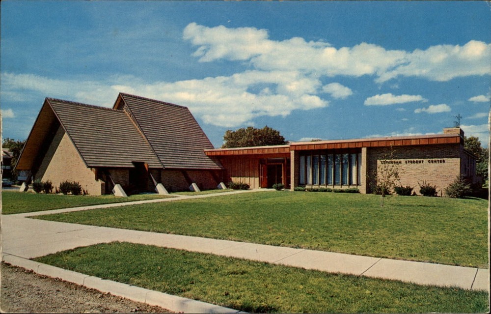 Ohio Oxford Faith Lutheran Church Student Center ~ 1950s-60s postcard sku407
