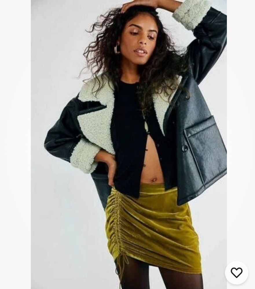 New free  People Vivienne Velvet Mini Skirt Size 2 Women Casual Fitted Short