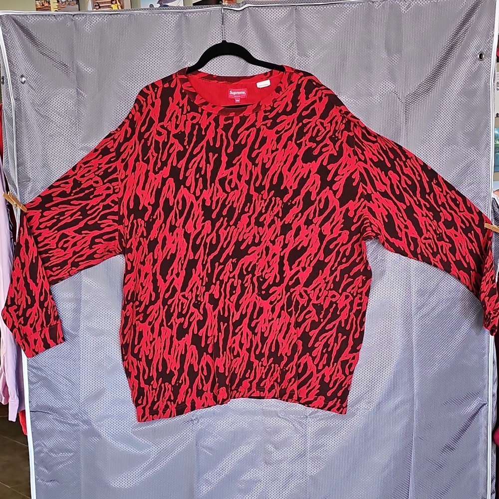 Supreme Drip Thermal Black/Red Men’s XL