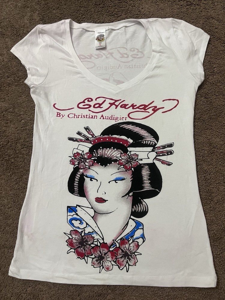 Ed Hardy Women’s White Graphic Skull Tee V-Neck Short Sleeve Regular L