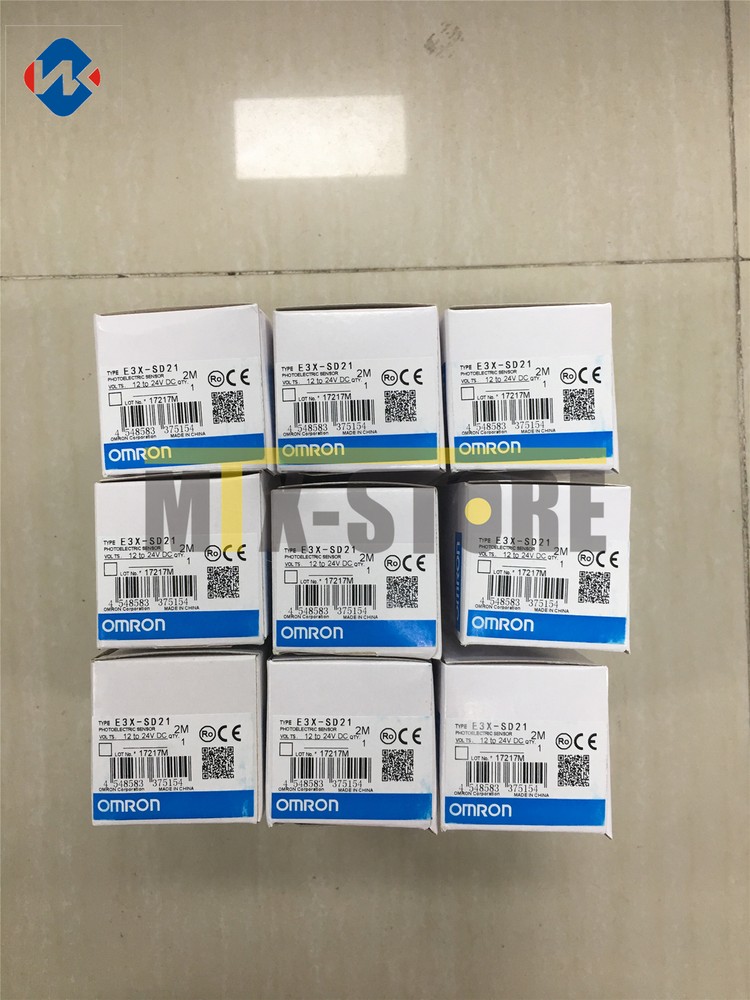 1PC Omron Brand New E3X-SD21 ( E3XSD21 ) Photoelectric Switch New in box