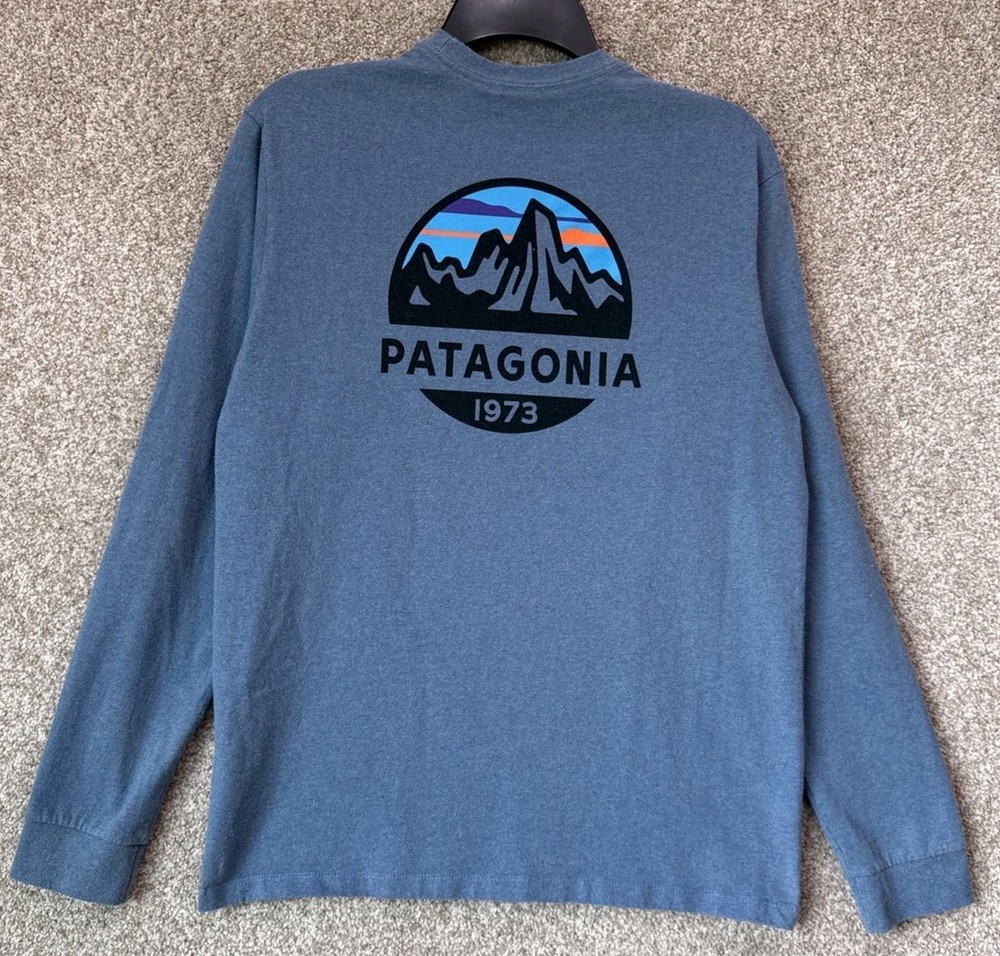 Patagonia T-Shirt Men’s Size Small Long Sleeve Responsibili-Tee Blue Logo 38515